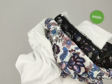 czarne t shirty damskie w serek: T-shirt damski, rozmiar S — 4