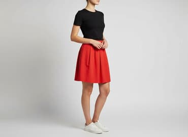 jaka bluzka do długiej plisowanej spódnicy: Women`s skirt, size S — 1