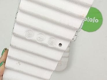 stranger things cropp: Sinsay, Klapki damskie, rozmiar 39 — 4