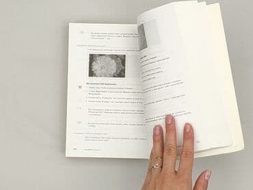 Książki: Książka, gatunek - Literatura faktu, stan - Bardzo dobry — 3