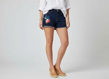 krótkie spodenki jeansowe damskie duże rozmiary: Bershka, Szorty damskie, rozmiar XL — 1