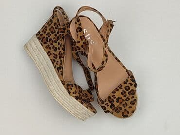 ccc buty damskie koturny: Sandały damskie, rozmiar 39 — 1