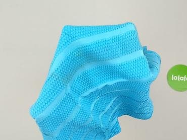 pull and bear shirts: Women`s T-shirt, size M — 4