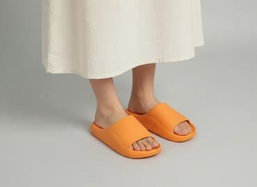 kapcie na szydełku wzory: Klapki damskie, rozmiar 36 — 1