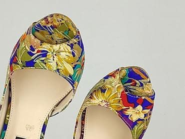 nike 38.5: Flat shoes for women, size 38 — 5