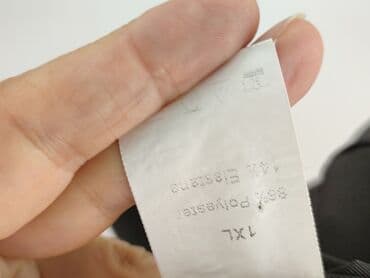 czarne t shirty damskie w serek: Shein, T-shirt damski, rozmiar XL — 7