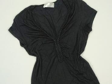 czarne t shirty damskie w serek: T-shirt damski, rozmiar S — 1