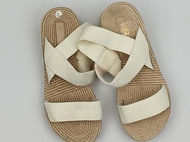 sandały na koturnie z pomponami: Sandały damskie, rozmiar 39 — 1