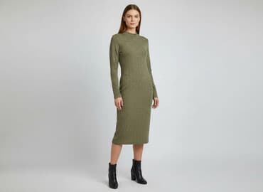 modną kiecka spodnie: Women`s dress, size S — 1