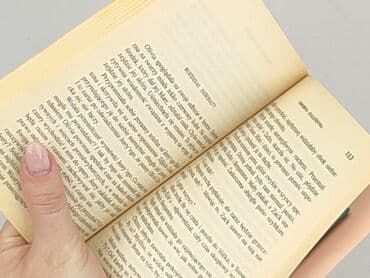 Książki: Książka, gatunek - Powieść, stan - Bardzo dobry — 3
