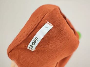 t shirty z czerwonem napisem: Cropp, Women`s T-shirt, size L (EU 40) — 4