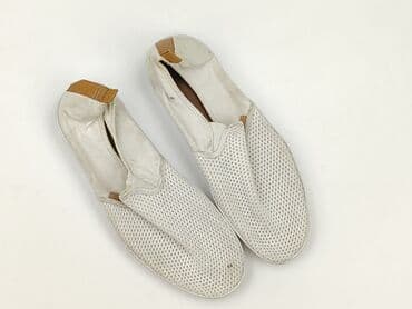 Białe wsuwane buty męskie typu slip-on - Cholewka: przewiewna