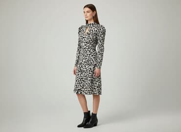 sukienki z dekoltem: Women`s dress, size S — 1