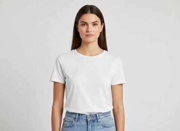 koszula biała stradivarius: Stradivarius, Women`s T-shirt, size S — 1