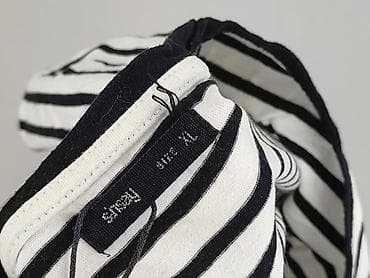 pull and bear czarna bluza: Sinsay, T-shirt damski, rozmiar M — 5