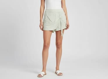 krótkie lniane spodenki: Zara, Szorty damskie, rozmiar XS — 6