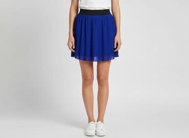 plisowane spódnice i marynarka: Women`s skirt, size S — 1