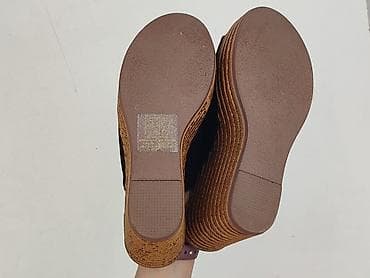 ccc sandaly crocs: Klapki damskie, rozmiar 39 — 9