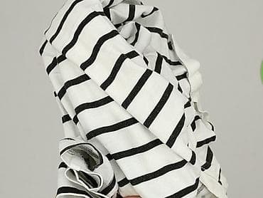 Ubrania damskie: Mohito, T-shirt damski, rozmiar XS — 5