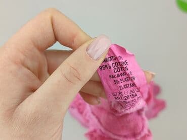 aplikacje z ubraniami: Bluzka damska, rozmiar 3XL — 5