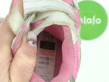 Дитячий одяг: Кросівки 19, Б/в — 7