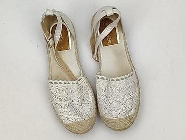 buty k: Espadryle damskie DeeeZee, rozmiar 38 - Model: espadryle z paskiem na — 1