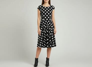 jaka sukienka na wesele dla 60 latki: Сукня жіноча, розмір M — 1