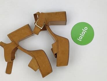 beżowe kozaki ccc: Bershka, Sandały damskie, 36 — 3