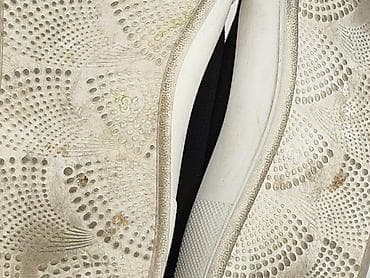 sweter hello kitty: Trampki Hello Kitty, 33, Używany — 7