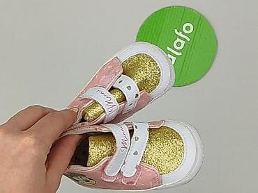 tshirt: Buciki niemowlęce, Disney, 20, stan - Bardzo dobry — 6