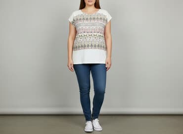 bluzki z ozdobnymi rękawami: Women`s T-shirt, size 2XL — 1