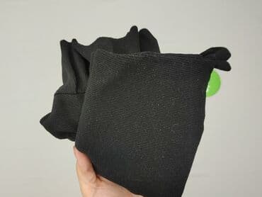 czarne t shirty i marynarka: Women`s T-shirt, size S — 6