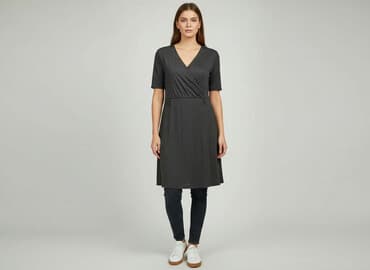 sukienki z przekładanym dekoltem: Sukienka damska, rozmiar M — 1