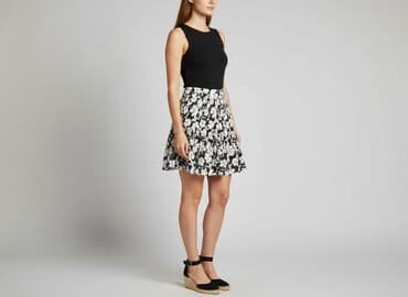 spódniczka mini rozkloszowane: Spódnica damska, rozmiar M — 5