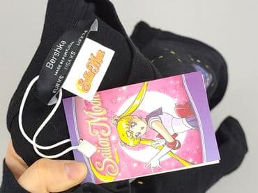 t shirty sewing pattern: Bershka, T-shirt damski, rozmiar XS — 4