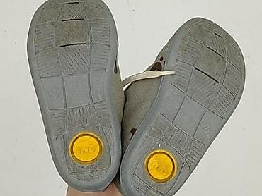 free items: Półbuty 24, Używany — 4