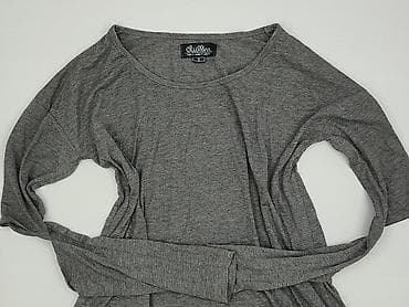 pull and bear czarna bluza: Chillin, T-shirt damski, rozmiar S — 1
