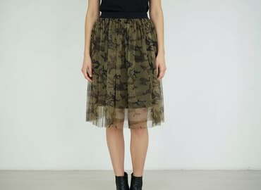 kamera pod spódnicą: Women`s skirt, size One size — 1