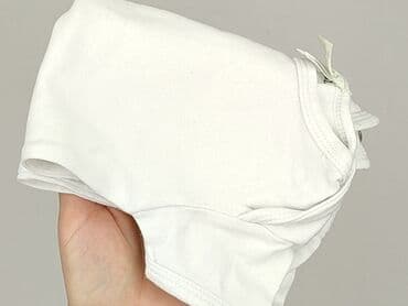 ubrania dla dzieci c a: Body, 1-3 months, 
condition - Very good — 6