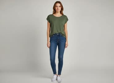 koszulki bez rękawów damskie versace: Футболка жіноча, розмір S — 1