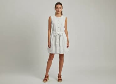 sukienka biala z piorami: Сукня жіноча, розмір S — 1