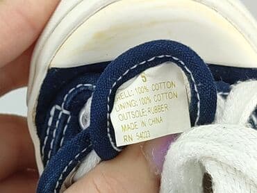 kapcie w ccc: Buciki niemowlęce, Gap, 15 i mniejsze, stan - Bardzo dobry — 4