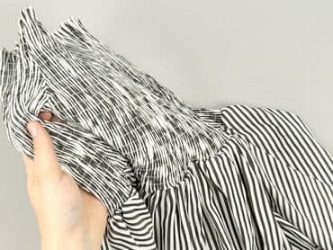 vans custom t shirty: Women`s dress, size S (EU 36) — 5