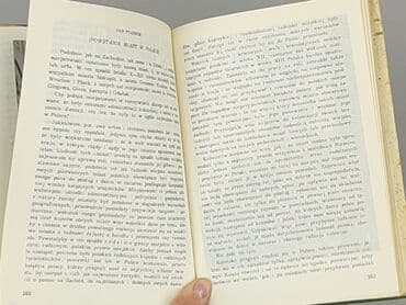 Książki: Książka, gatunek - Edukacyjna, stan - Bardzo dobry — 3