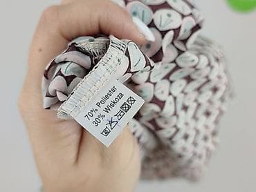 Ubrania damskie: Bluzka damska, rozmiar L — 5