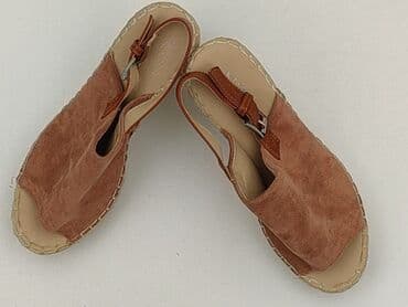 sandały koturna ccc: Sandals for women, size 37 — 1