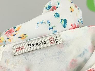 pull and bear krótkie spodenki: Bershka, Bluzka damska, rozmiar XS — 4