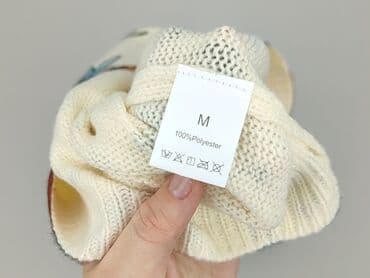 sweter z truskawkami: Sweter damski, M — 4