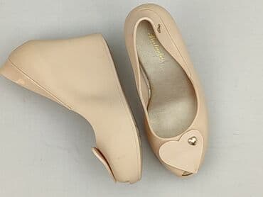 hello kitty klapki: Sandały damskie, 38 — 1