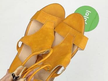 crocs: Босоніжки жіночі, розмір 40 — 6